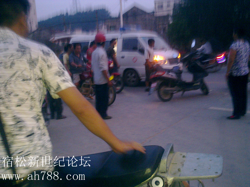 20110915019_副本.jpg