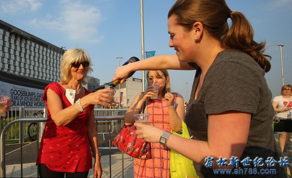 QQ截图20120727075511.jpg