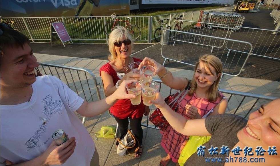 QQ截图20120727075523.jpg