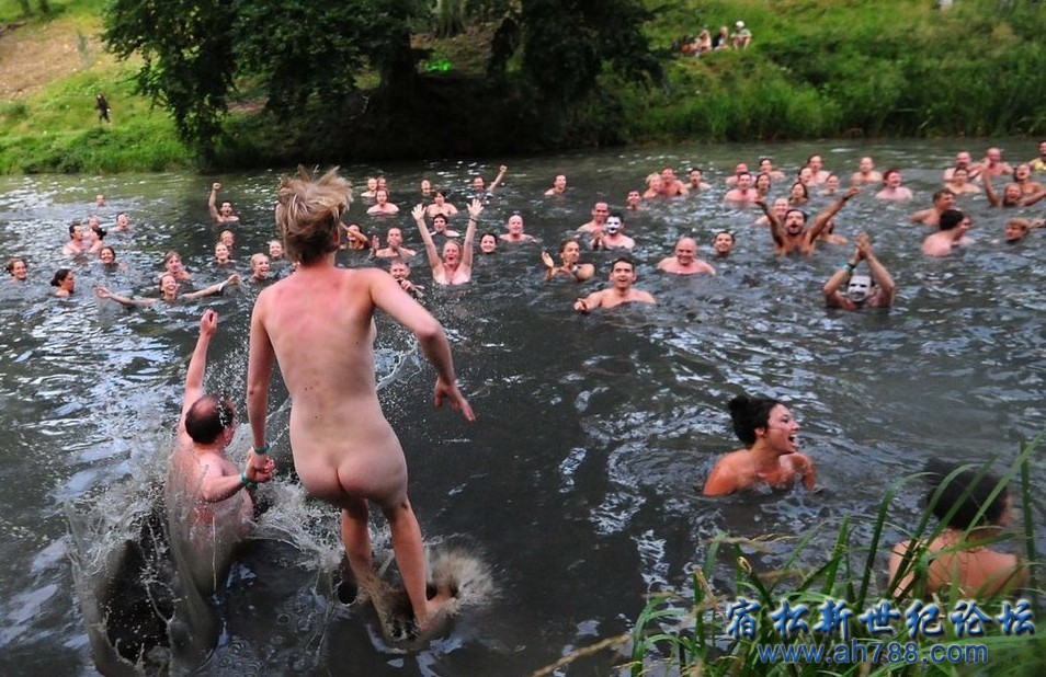QQ截图20120814083326.jpg