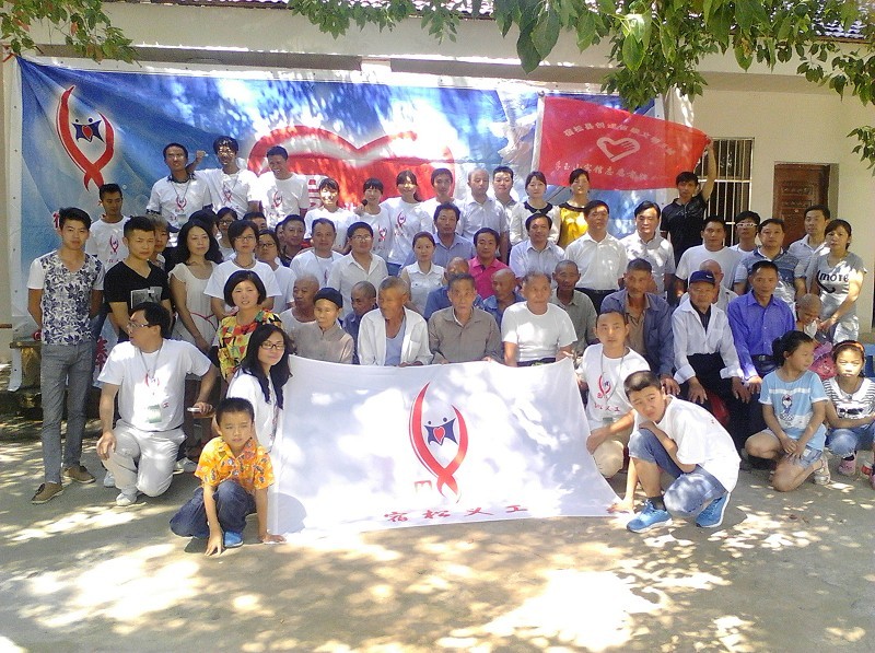 合影.jpg