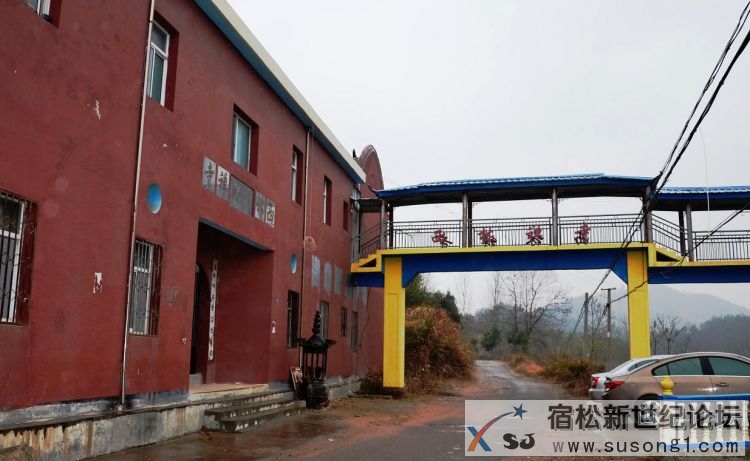 西林禅寺门楼.JPG
