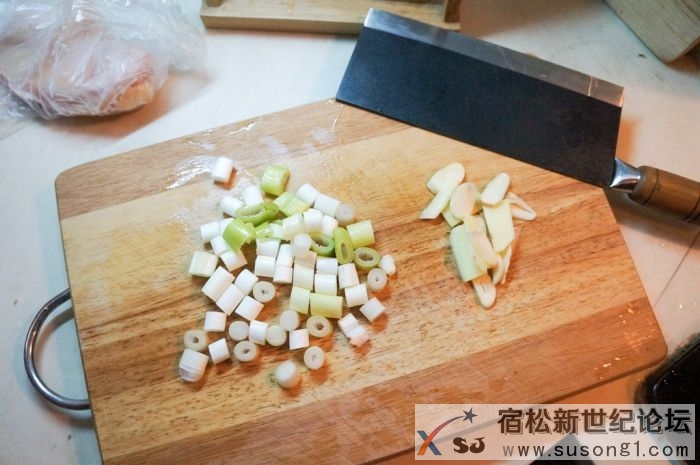 葱姜蒜准备好。