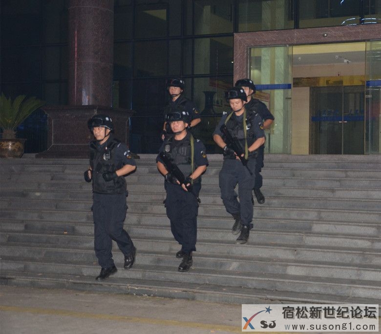 宿松特警强化街面武装巡逻确保社会持续稳定，宿松新世纪论坛虞鹏九摄1 (4).jpg