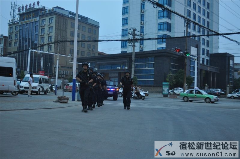 宿松特警强化街面武装巡逻确保社会持续稳定，宿松新世纪论坛虞鹏九摄10.jpg