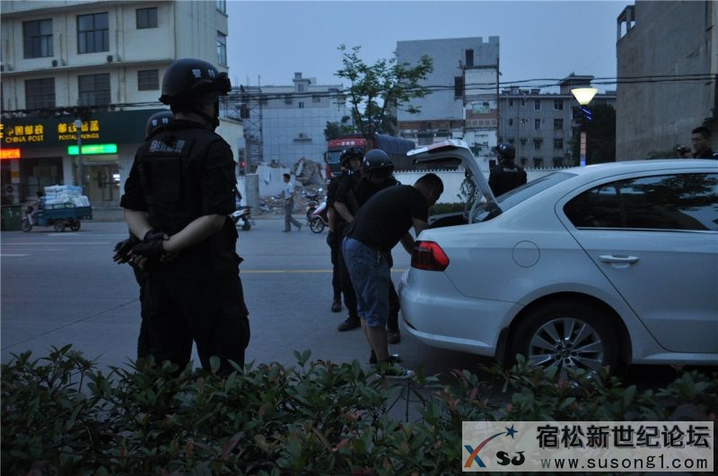 宿松特警强化街面武装巡逻确保社会持续稳定，宿松新世纪论坛虞鹏九摄12.jpg