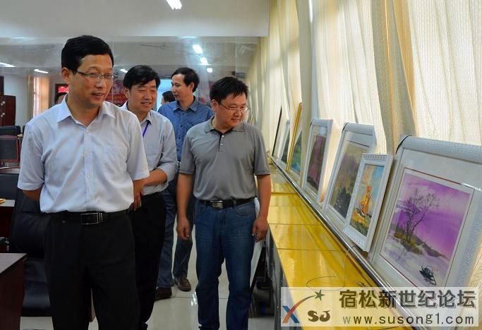 李红兵参观王孟鸣绘画作品.jpg