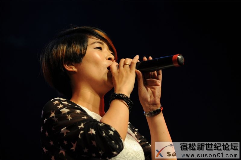 宿松县首届民间公益义演暨宿松籍艺人张真菲回家乡义演25.jpg