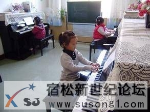 梦之星艺术中心《暑期火热招生啦》.梦想的乐园 这里星光灿烂 照亮你的前程 