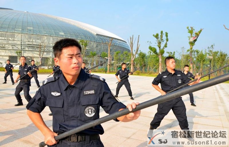 烈日下迎“烤”的宿松交警和特警宿松新世纪论坛