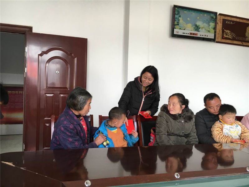 石彩红：好人一诺千金  善心持续接力.jpg