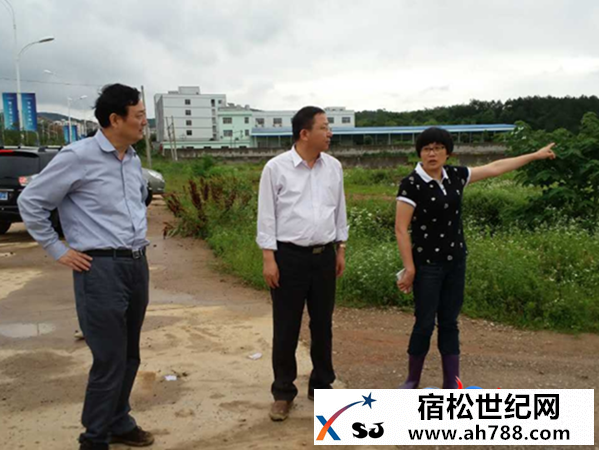 省卫计委副主任杜昌智一行到我县督查血防工作.png