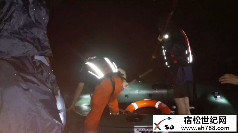 无论多深的黑夜，也挡不住宿松消防橙色的闪耀 (3).jpg