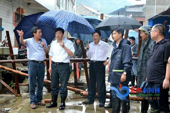 副省长方春明到我县督查指导防汛救灾.jpg