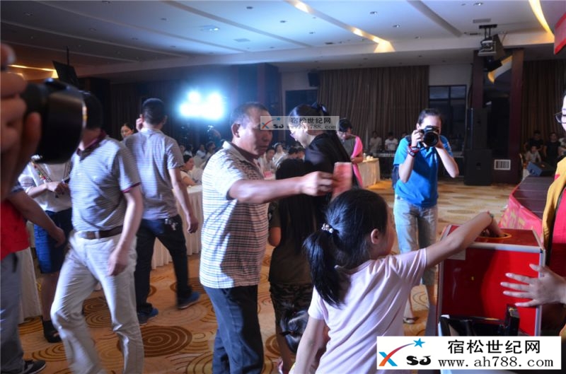 “坚强安庆·大爱宿松”——抗洪赈灾捐赠义演落幕，宿松世纪网摄03.jpg