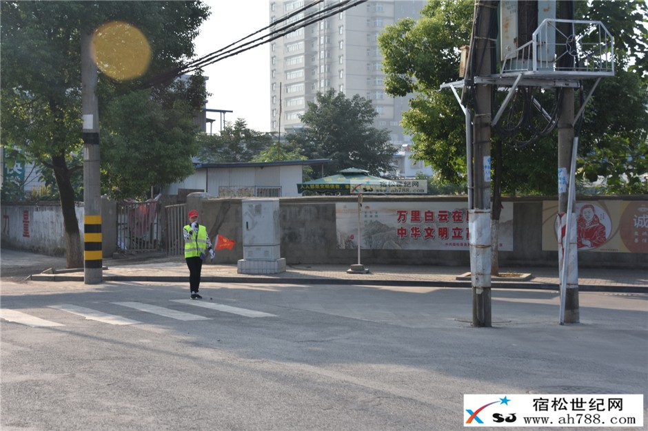 宿松县新世纪论坛公益协会宿松世纪网助力交通文民创建07.jpg