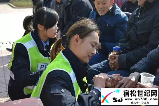 谁说女子不如男！宿松女交警风采 (12).jpg