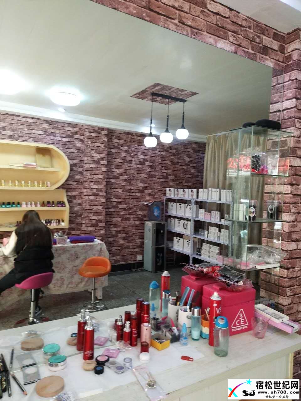 龙鑫商城美甲店，亏本转让宿松世纪网