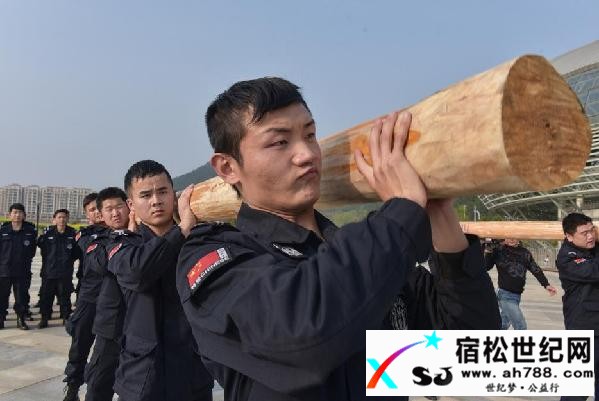 宿松特警开展春季大练兵 针对性增强警务技能水平.jpg