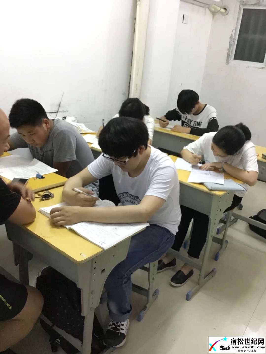 2.jpg
