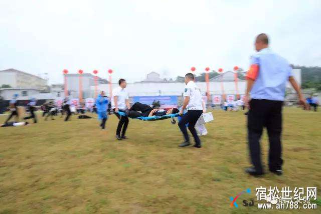 宿松举行全县反恐应急处突演练暨公安机关十九大安保誓师大会，宿松世纪网 (21).jpg