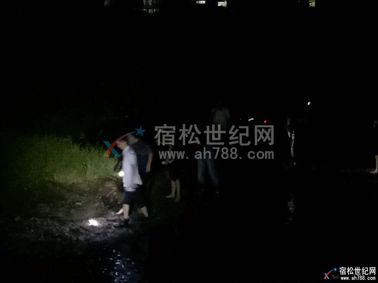 微信图片_20170922195759_副本.jpg