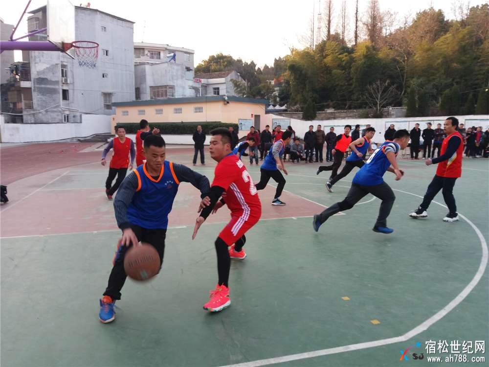 广福初中到实验中学开展篮球友谊比赛.jpg