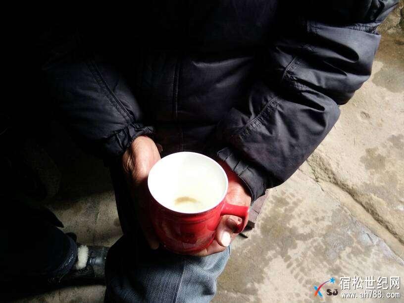024123m445vs94v2bup35l.jpg