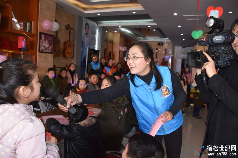 现场互动，宿松首届元宵花灯喜乐会 (7).jpg