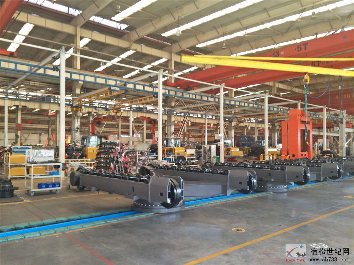智能雷沃 品质承诺”雷沃工程机械客户答谢会在青岛隆重举行.jpg
