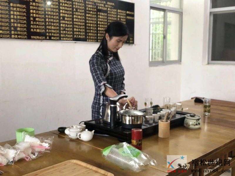微信图片_20180927131741_副本.jpg