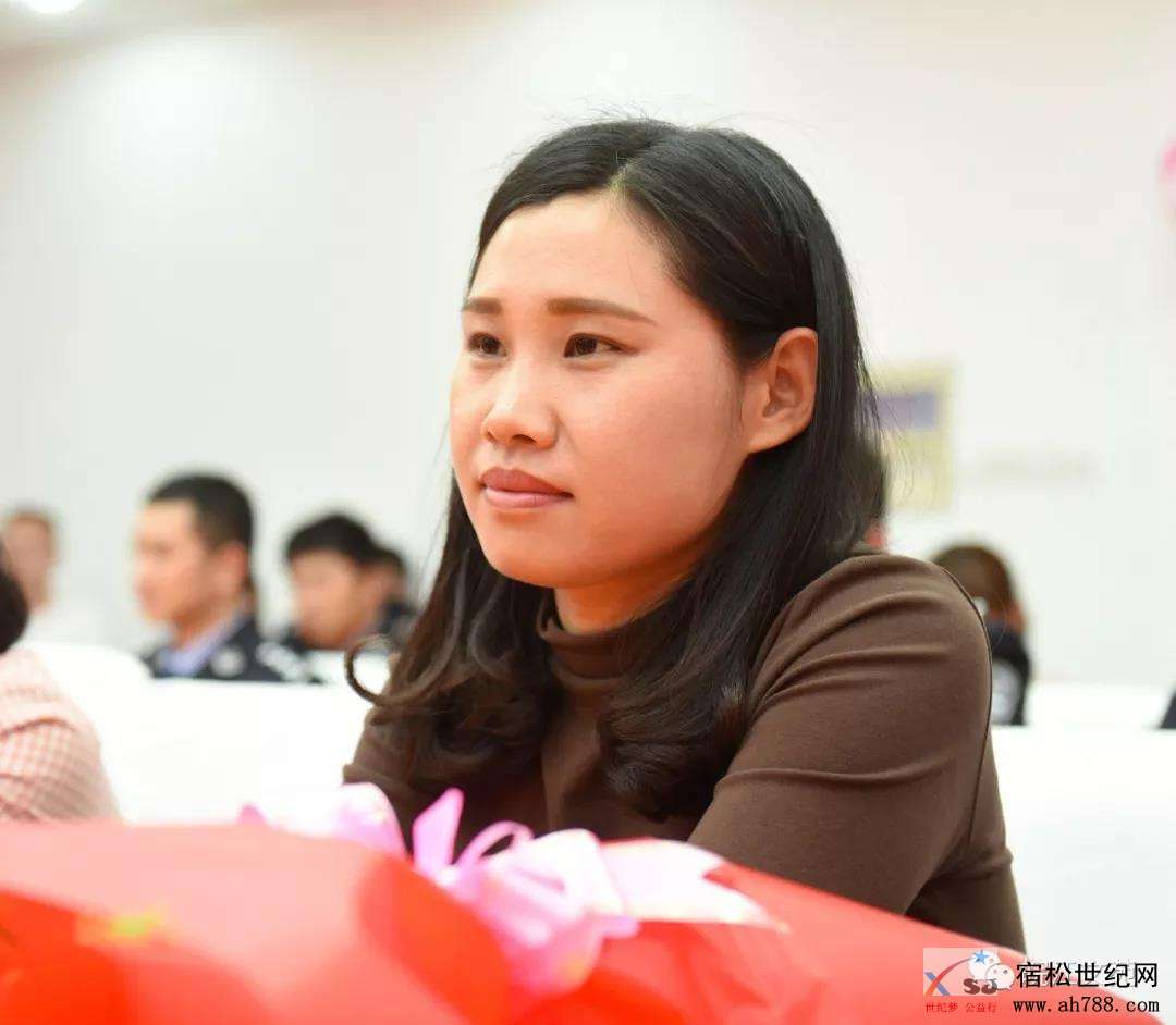 储成芳.jpg