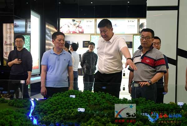 上交所监事长潘学先来我县调研定点帮扶工作 (4).jpg