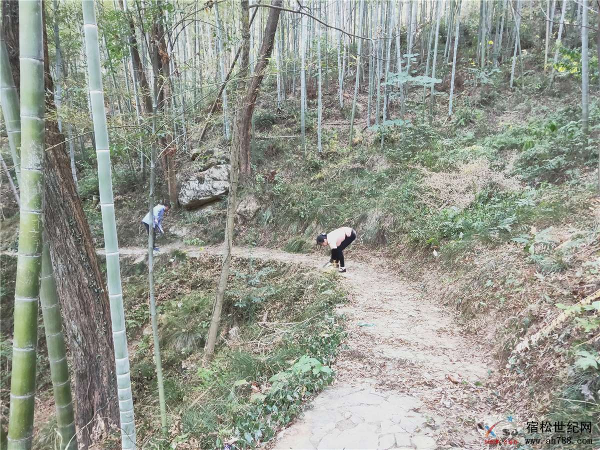 石莲洞景区整治环境：喜迎中秋、国庆佳节02.jpg