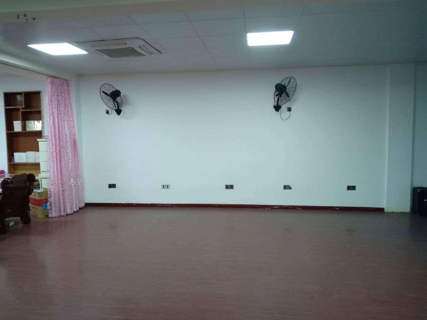 16DEAF7CEB2C4010351C1888A5A1C585.jpg