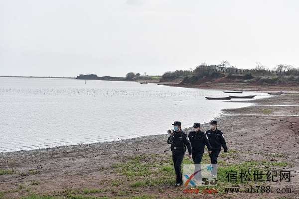 尹睿：越“吃劲”越带劲的社区民警 (2).JPG