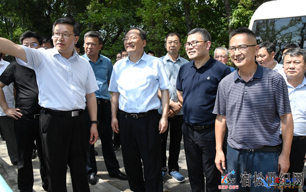 陆应平率党政代表团赴潜山市考察学习 (2).png