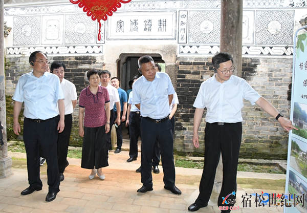 陆应平率党政代表团赴潜山市考察学习 (6).png