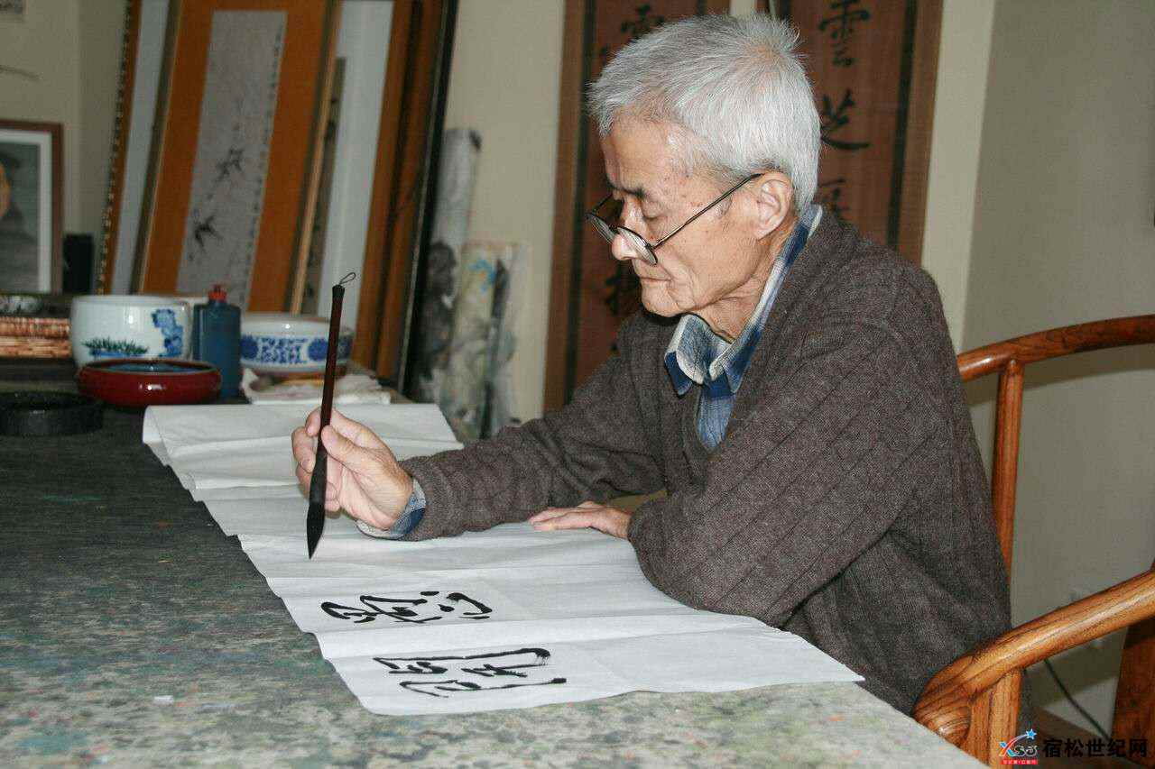 贺康明老师2.jpg