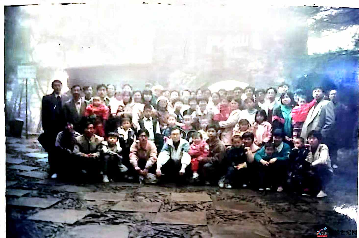 其他7.宿松县凉亭中学教师及家属赴庐山游览合影-拍摄日期1995.10.jpeg