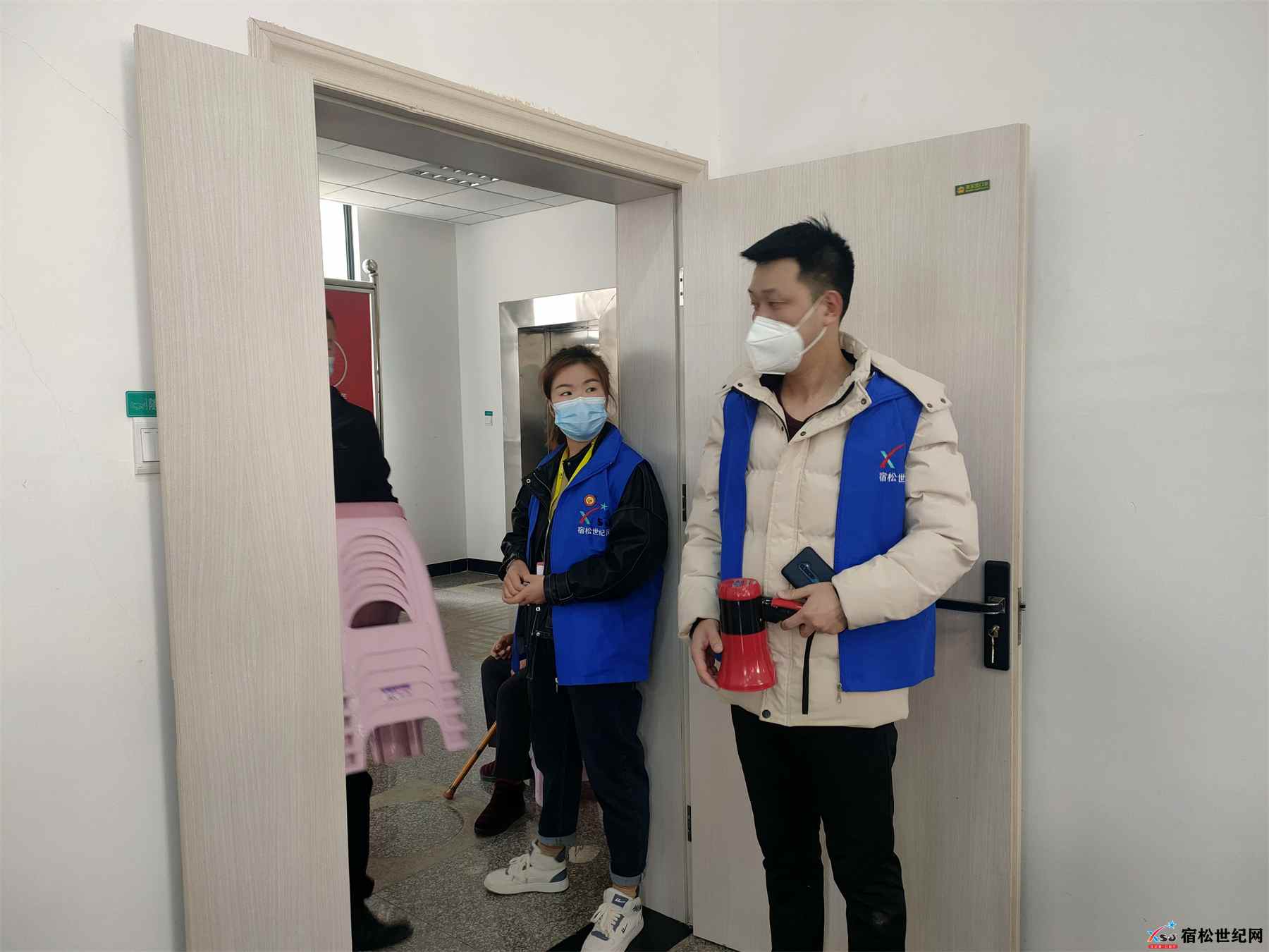 宿松：学雷锋、记初心、乐助残 公益人士们在行动02.jpg