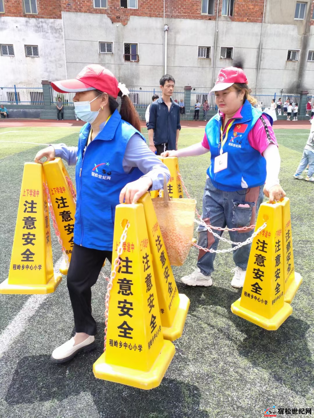 宿松公益程岭联络站助力《童心向党，梦想起航》” 六一儿童文艺汇演活动开展 (6).png