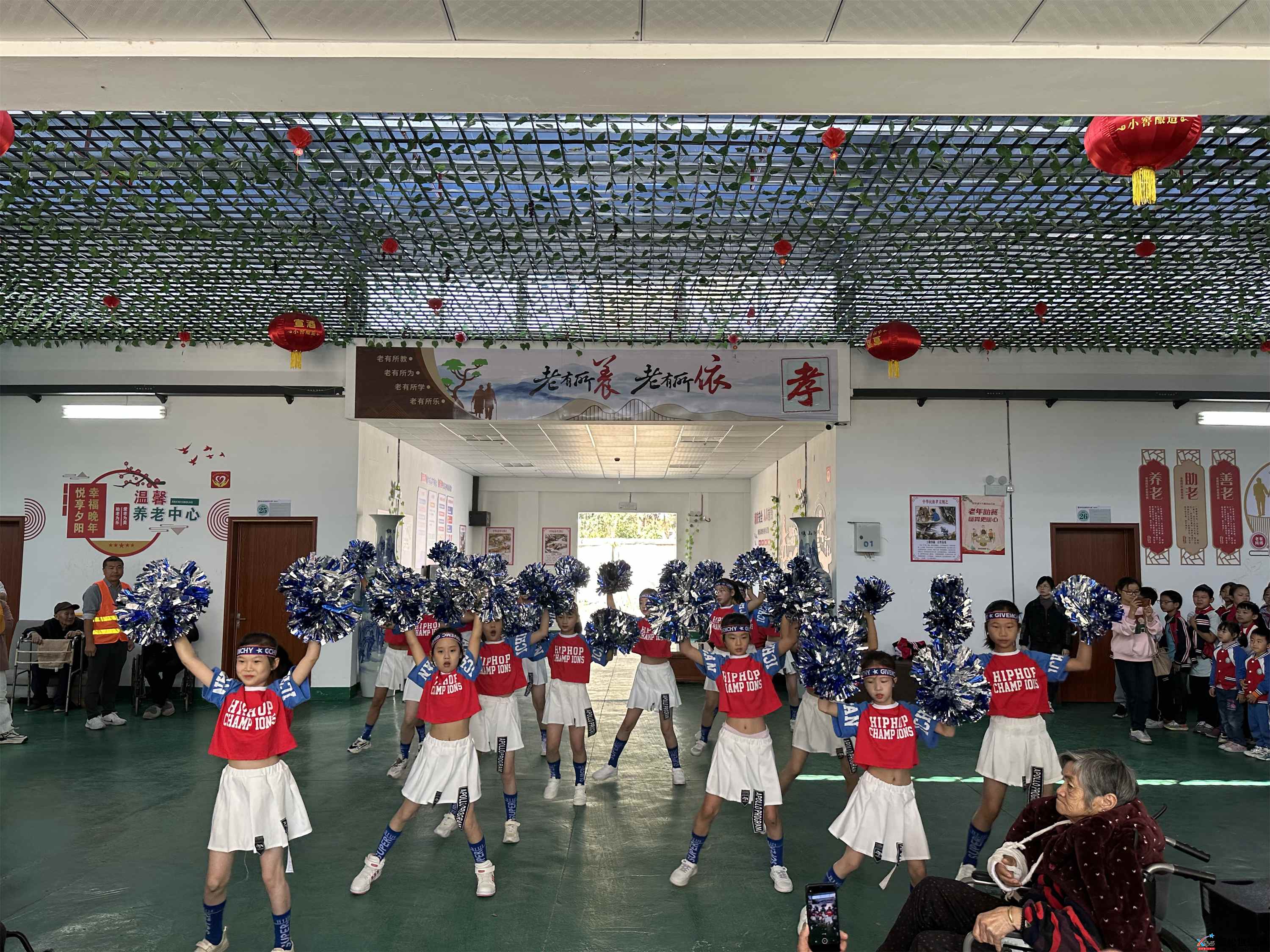 九九重阳节浓浓敬老情，宿松县华亭镇中心幼儿园重阳节主题活动 (1)_副本.jpg